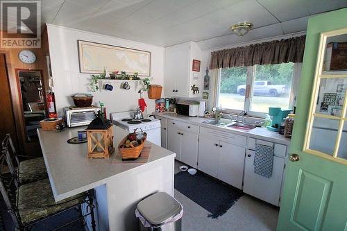 341 Leisure Bay Rd, Blind River, ON - Indoor Photo Showing Kitchen