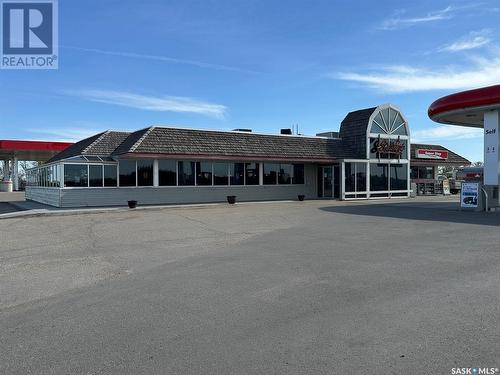 450 North Service Road, Moose Jaw, SK 