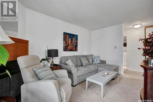 308B 4040 8Th Street E, Saskatoon, SK - Indoor Photo Showing Living Room