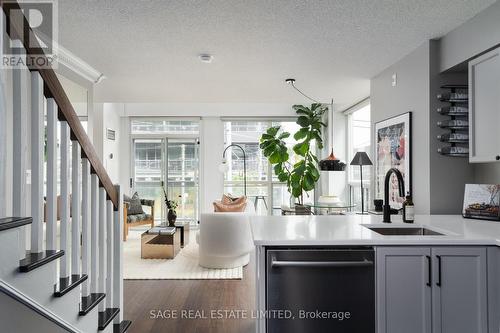 230 - 1029 King Street W, Toronto (Niagara), ON - Indoor Photo Showing Kitchen