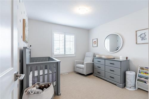 28 Columbus Gate, Stoney Creek, ON - Indoor Photo Showing Bedroom