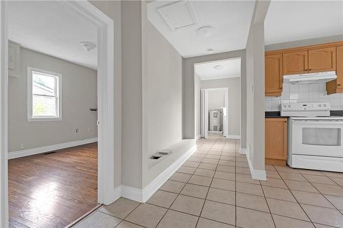 245 Cedardale Avenue, Hamilton, ON - Indoor Photo Showing Kitchen