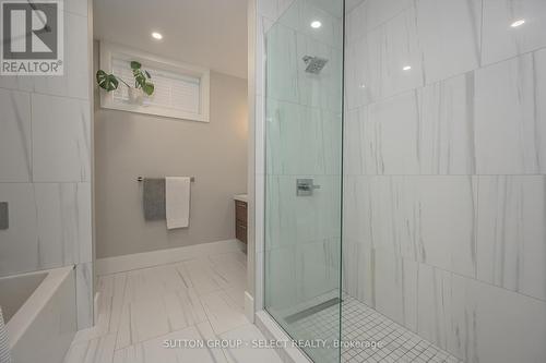 185 Commissioners Road E, London, ON - Indoor Photo Showing Bathroom