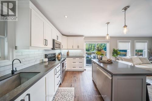 190 Riverbank Drive, Georgina (Pefferlaw), ON - Indoor Photo Showing Kitchen With Upgraded Kitchen