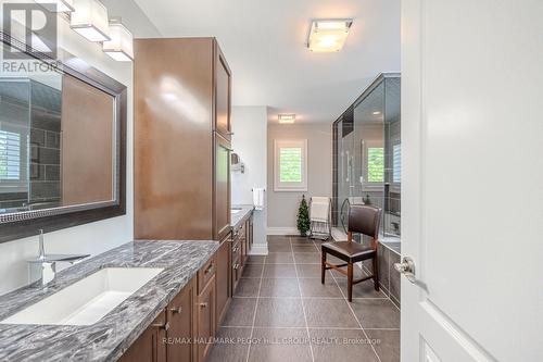 31 Plunkett Court, Barrie, ON - Indoor Photo Showing Bathroom