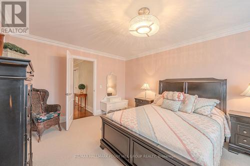 31 Plunkett Court, Barrie, ON - Indoor Photo Showing Bedroom