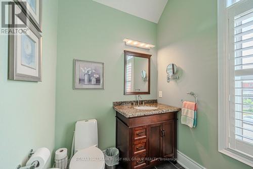 31 Plunkett Court, Barrie (Innis-Shore), ON - Indoor Photo Showing Bathroom