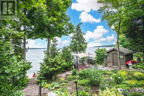 31 Plunkett Court, Barrie (Innis-Shore), ON - Outdoor With Body Of Water