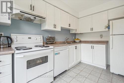 43 Bates Court, Barrie (Painswick North), ON - Indoor Photo Showing Kitchen With Double Sink