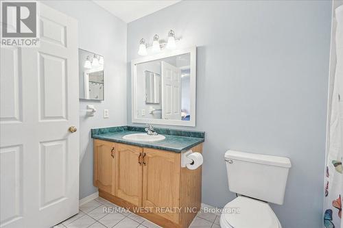 43 Bates Court, Barrie (Painswick North), ON - Indoor Photo Showing Bathroom