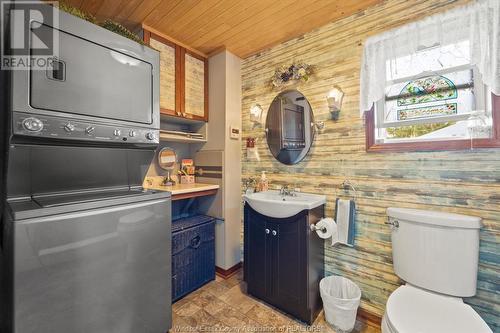 8950 Broderick Road, Lasalle, ON - Indoor Photo Showing Laundry Room