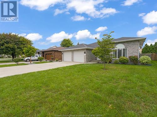 820 Green Valley Drive, Tecumseh, ON - Outdoor