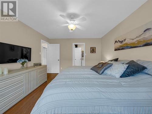 820 Green Valley Drive, Tecumseh, ON - Indoor Photo Showing Bedroom