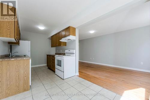 71 Sydenham Wells, Barrie (Georgian Drive), ON - Indoor Photo Showing Kitchen