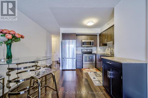 202 - 372 Highway 7 Road E, Richmond Hill, ON - Indoor Photo Showing Kitchen