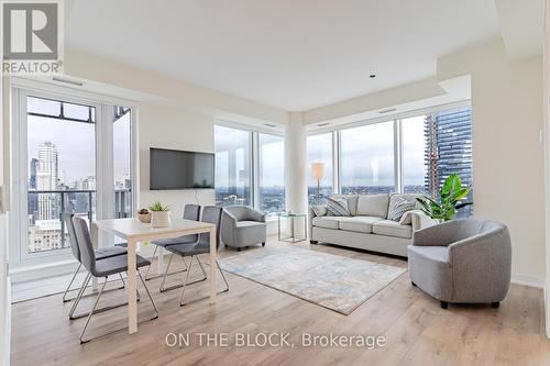 4007 - 28 Freeland St. Street, Toronto (Waterfront Communities), ON - Indoor Photo Showing Living Room