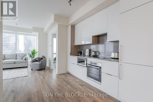 4007 - 28 Freeland St. Street, Toronto (Waterfront Communities), ON - Indoor Photo Showing Kitchen