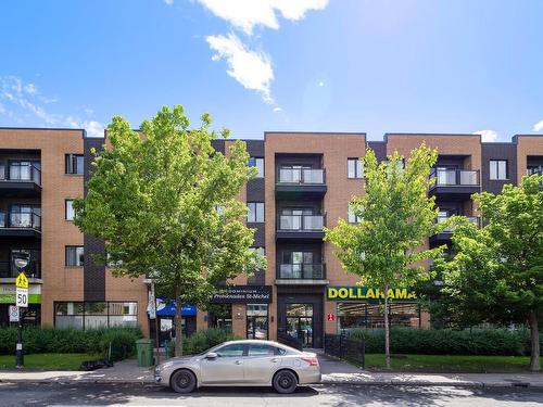 ExtÃ©rieur - 313-8960 Boul. St-Michel, Montréal (Villeray/Saint-Michel/Parc-Extension), QC - Outdoor With Balcony With Facade