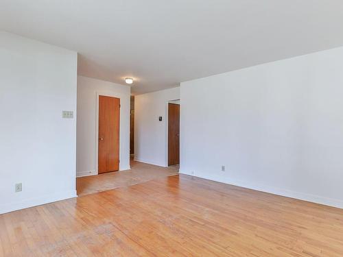 Living room - 12735 38E Avenue, Montréal (Rivière-Des-Prairies/Pointe-Aux-Trembles), QC - Indoor Photo Showing Other Room