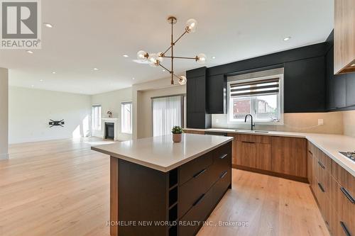 127 Greenwood Road, Whitchurch-Stouffville, ON - Indoor Photo Showing Kitchen With Upgraded Kitchen