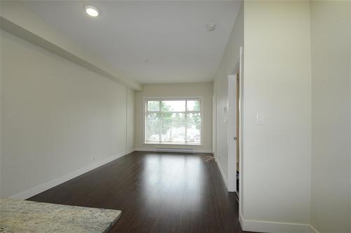 13468 King George Boulevard, Surrey, BC - Indoor Photo Showing Other Room