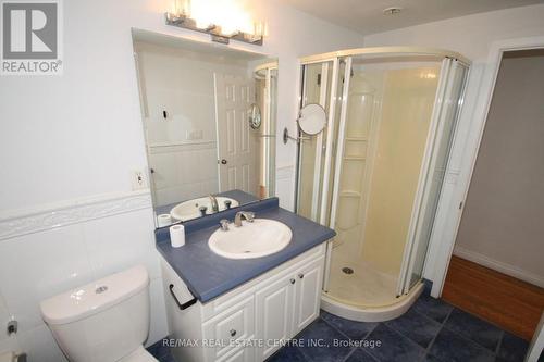 8 Governor Grove Crescent, Brampton, ON - Indoor Photo Showing Bathroom