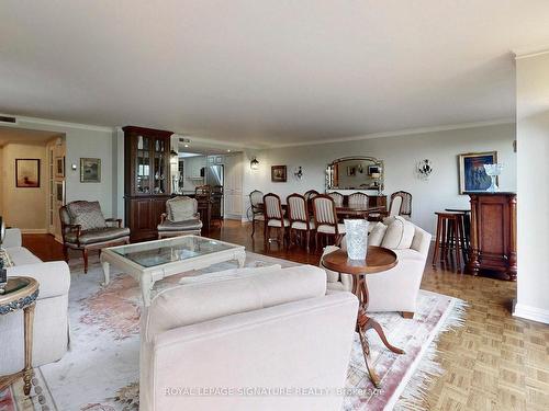 704-3900 Yonge St, Toronto, ON - Indoor Photo Showing Living Room