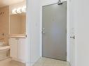 217-3525 Kariya Dr, Mississauga, ON  - Indoor Photo Showing Bathroom 