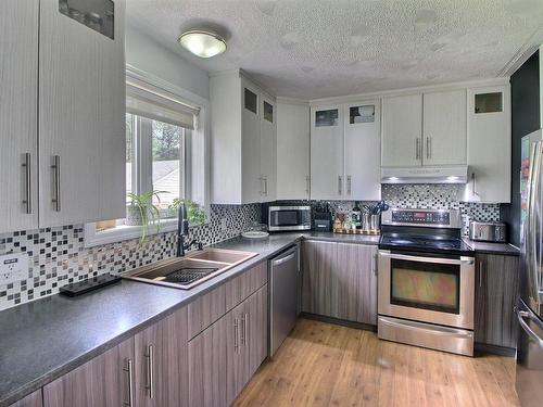 Cuisine - 922 Rue Carpentier, Amos, QC - Indoor Photo Showing Kitchen With Double Sink