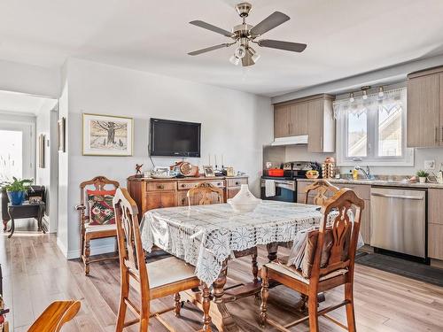 Kitchen - 189  - 191 Rue St-Louis, Beaupré, QC - Indoor Photo Showing Dining Room