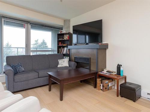 530-2745 Veterans Memorial St, Langford, BC - Indoor Photo Showing Living Room With Fireplace