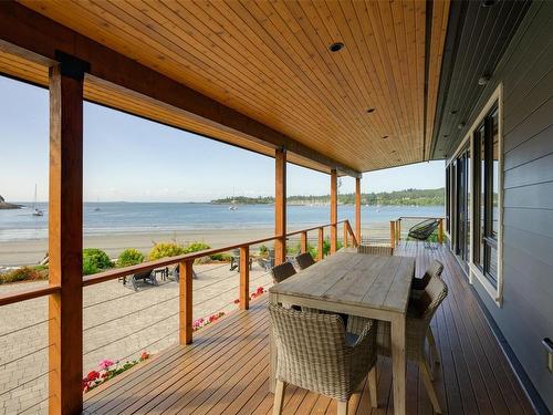 3905A Cadboro Bay Rd, Saanich, BC 