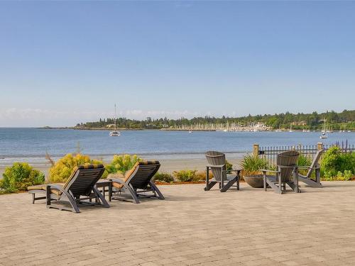 3905A Cadboro Bay Rd, Saanich, BC 