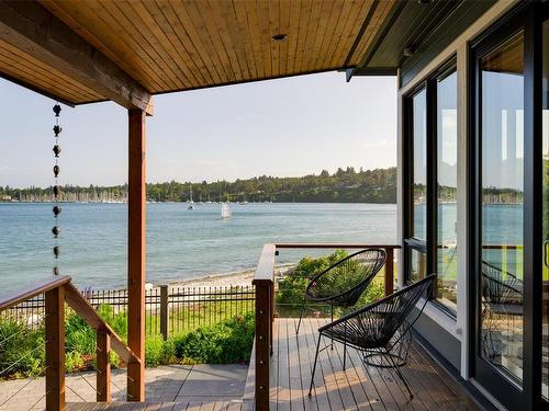 3905A Cadboro Bay Rd, Saanich, BC 