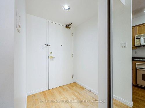 511-188 Redpath Ave, Toronto, ON - Indoor Photo Showing Other Room