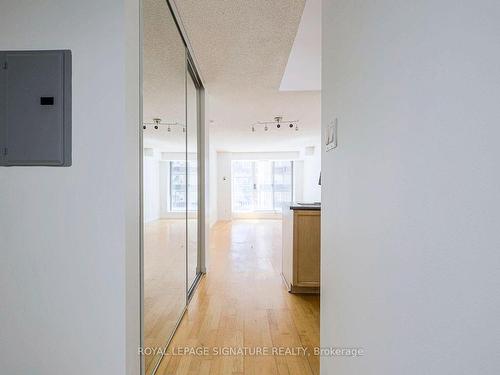 511-188 Redpath Ave, Toronto, ON -  Photo Showing Other Room