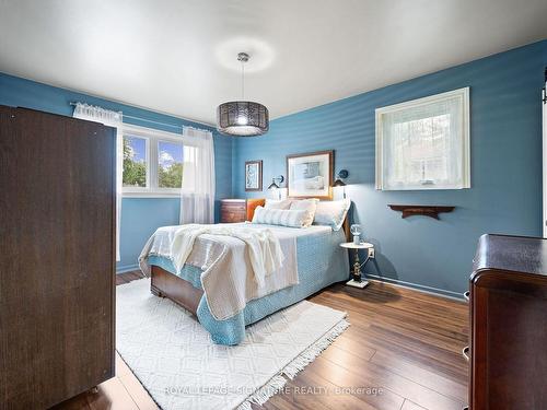 48 Oakmeadow Blvd, Toronto, ON - Indoor Photo Showing Bedroom