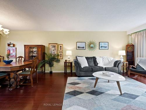 48 Oakmeadow Blvd, Toronto, ON - Indoor Photo Showing Living Room