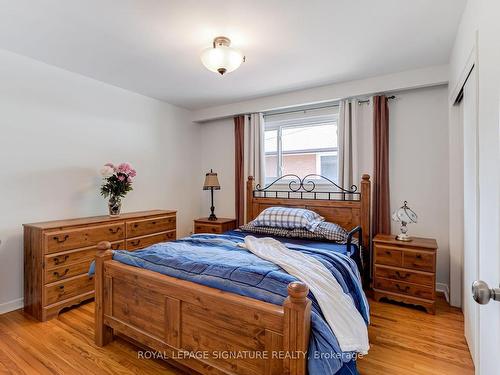 809 Annes St, Whitby, ON - Indoor Photo Showing Bedroom