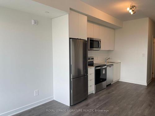 616-1440 Clarriage Crt, Milton, ON - Indoor Photo Showing Kitchen