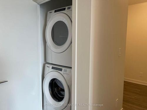 616-1440 Clarriage Crt, Milton, ON - Indoor Photo Showing Laundry Room