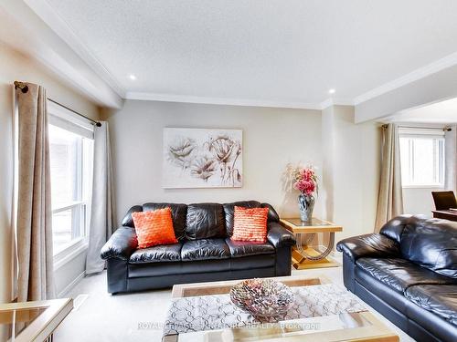 5786 Mersey St, Mississauga, ON - Indoor Photo Showing Living Room