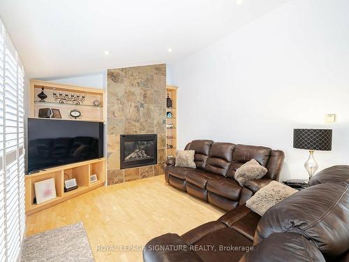 762 Vermouth Ave, Mississauga, ON - Indoor Photo Showing Living Room With Fireplace