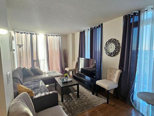 1505-2121 Lake Shore Blvd, Toronto, ON - Indoor Photo Showing Living Room