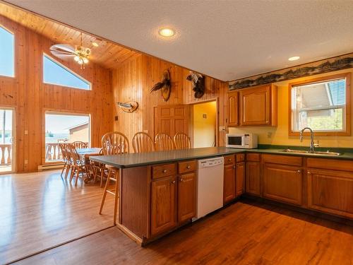 880 Cedar Point Road, Waldof, ON 