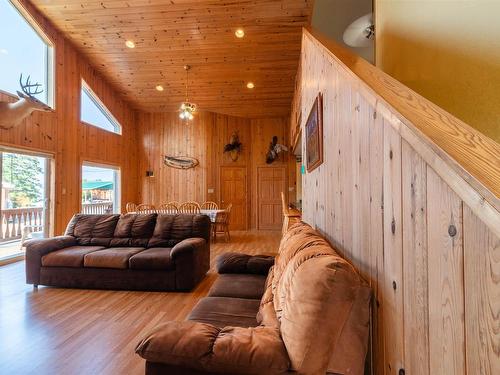 880 Cedar Point Road, Waldof, ON 