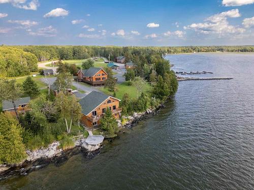 880 Cedar Point Road, Waldof, ON 