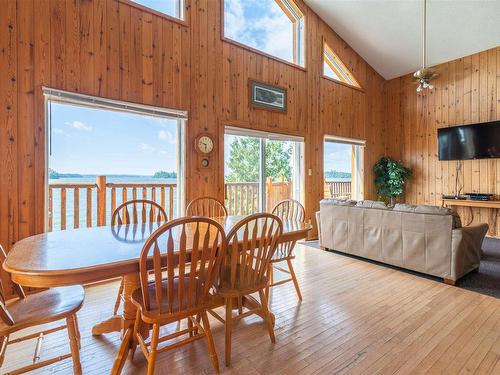 880 Cedar Point Road, Waldof, ON 