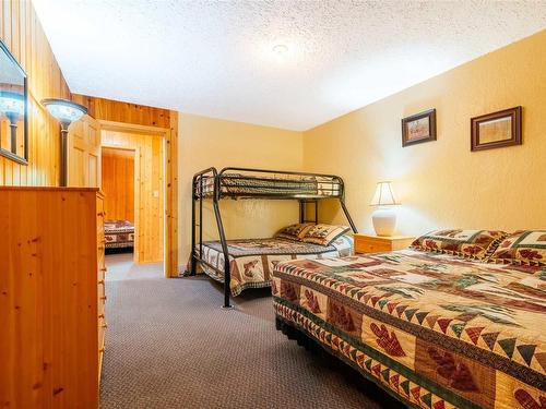 880 Cedar Point Road, Waldof, ON 