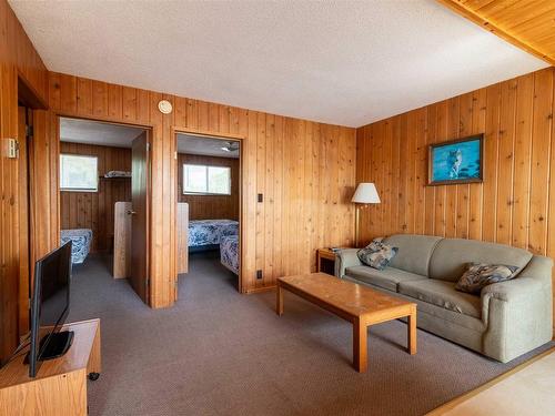 880 Cedar Point Road, Waldof, ON 